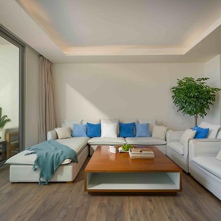 Stunning Apartments Across My Khe Beach ! Rooftop Pool & Gym Da Nang Eksteriør bilde