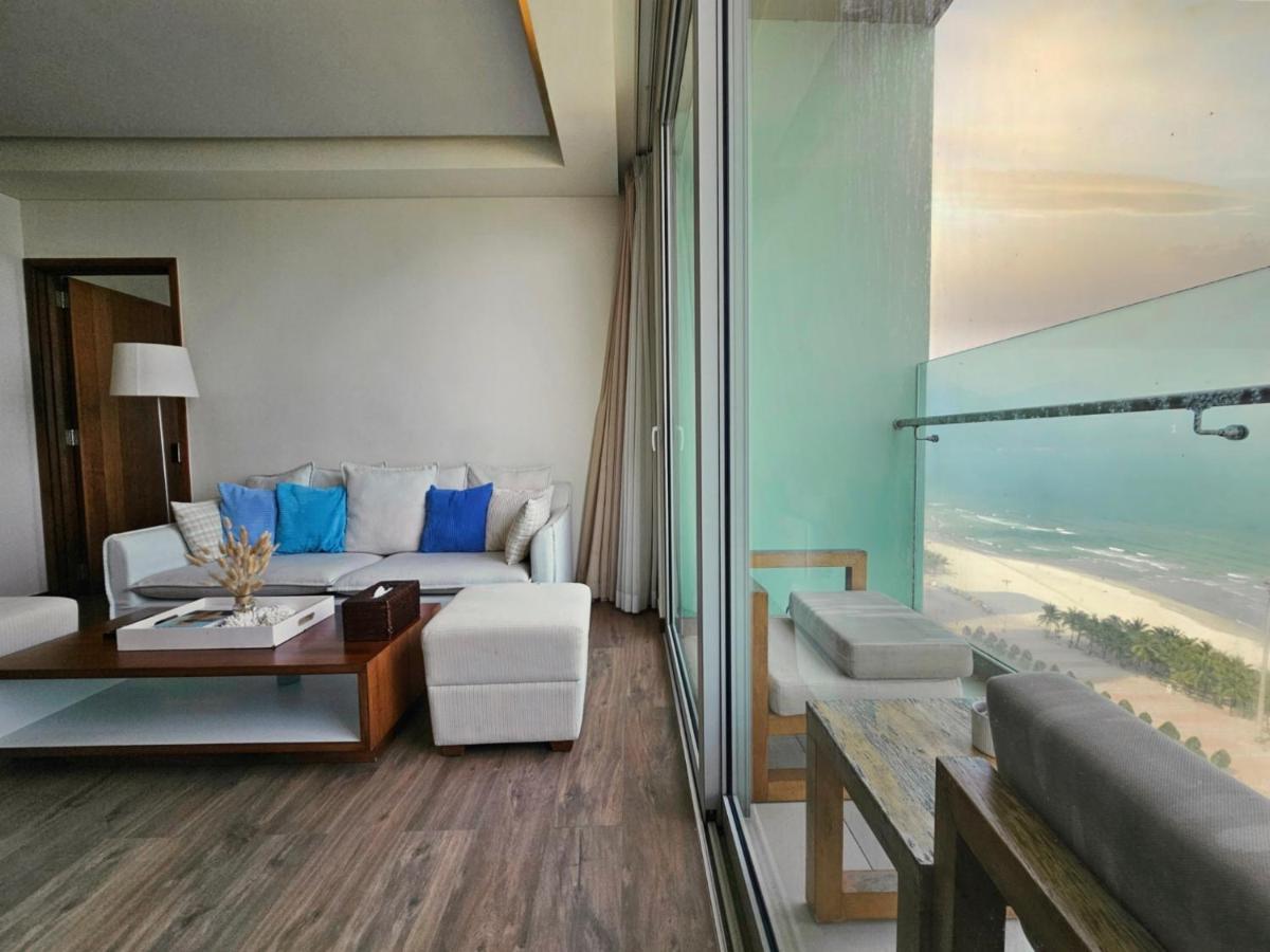 Stunning Apartments Across My Khe Beach ! Rooftop Pool & Gym Da Nang Eksteriør bilde