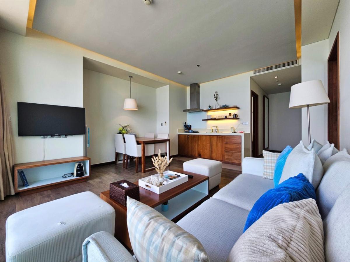 Stunning Apartments Across My Khe Beach ! Rooftop Pool & Gym Da Nang Eksteriør bilde