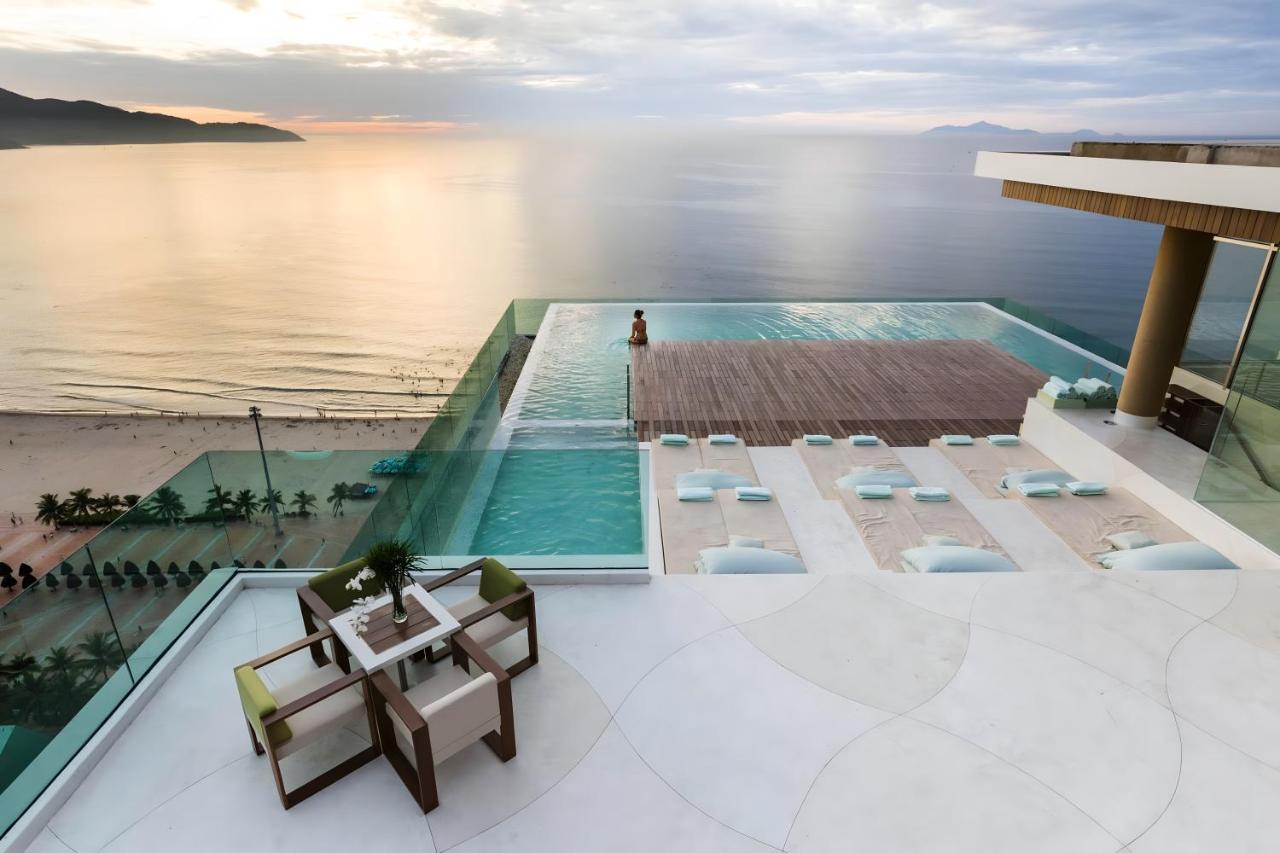 Stunning Apartments Across My Khe Beach ! Rooftop Pool & Gym Da Nang Eksteriør bilde
