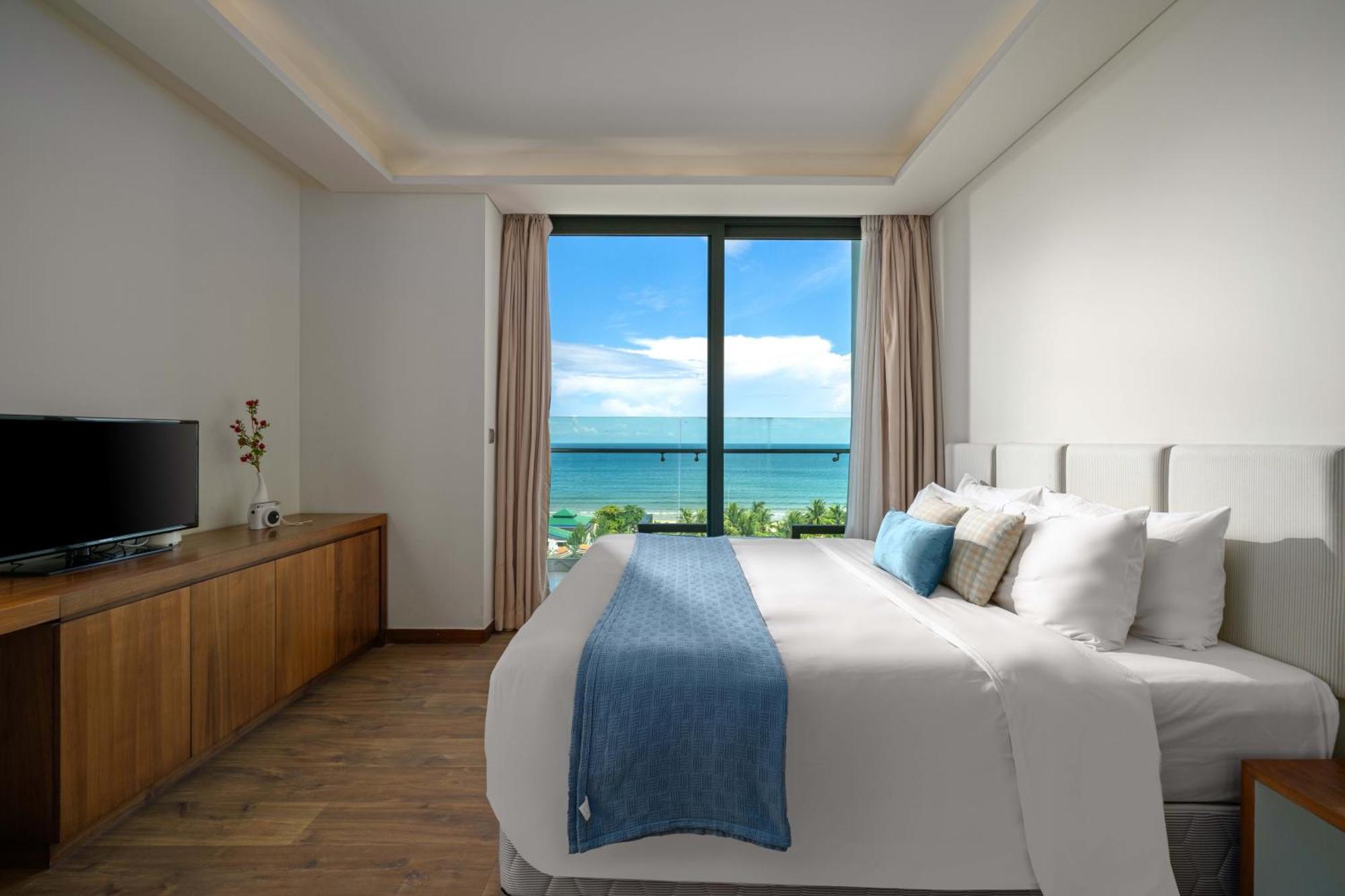 Stunning Apartments Across My Khe Beach ! Rooftop Pool & Gym Da Nang Eksteriør bilde