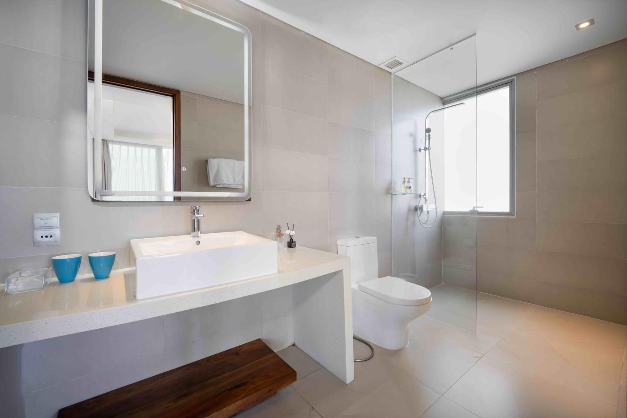 Stunning Apartments Across My Khe Beach ! Rooftop Pool & Gym Da Nang Eksteriør bilde
